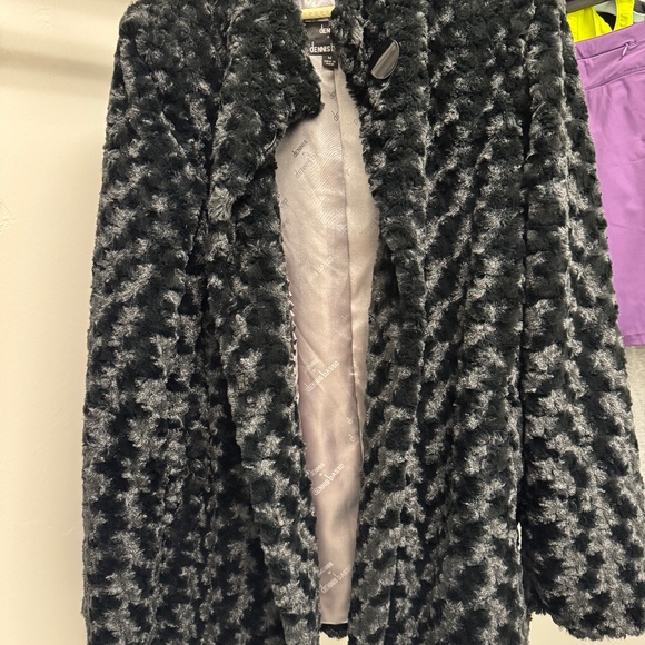 Dennis Basso Coat (new) - Picture 2 of 9